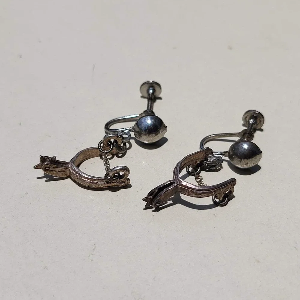 N/A vintage screw
